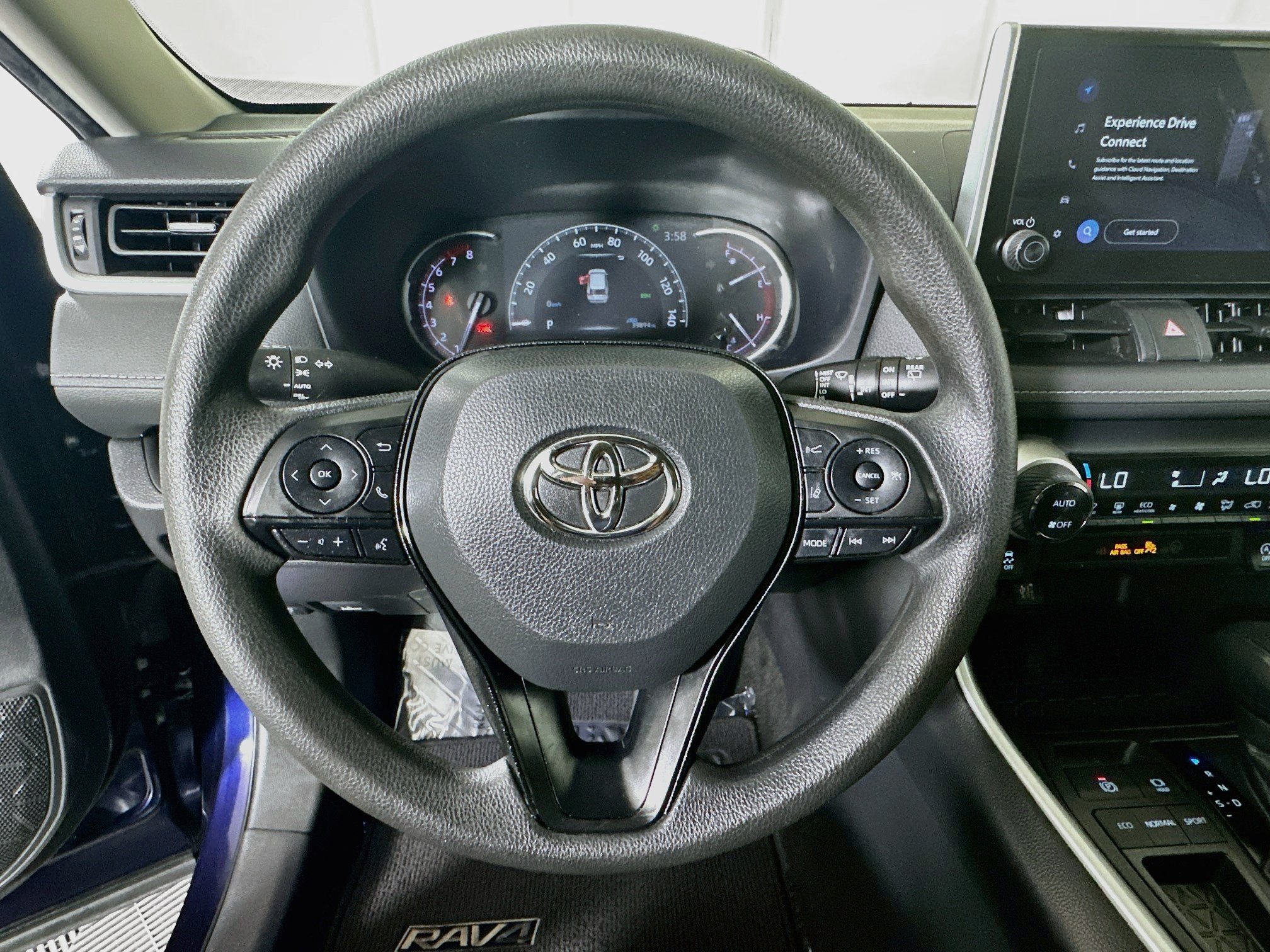 Used 2023 Toyota RAV4 XLE w/ Convenience Package FWD image 15