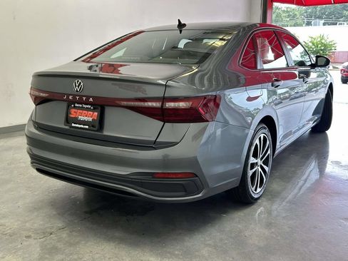 Used 2025 Volkswagen Jetta Sport FWD image 3