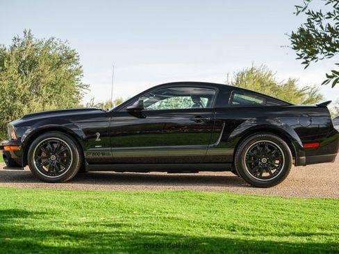 Used 2007 Ford Mustang Shelby GT500 RWD image 3