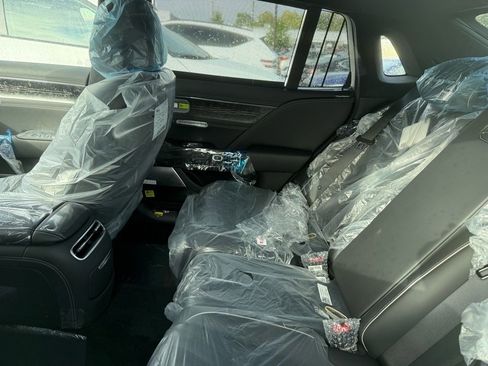 New 2026 Genesis G90 3.5T image 10