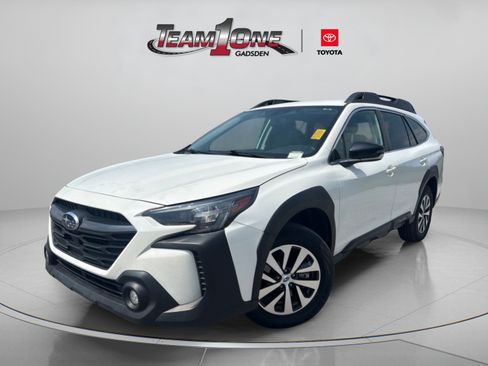 Used 2024 Subaru Outback Premium AWD/4WD image 4