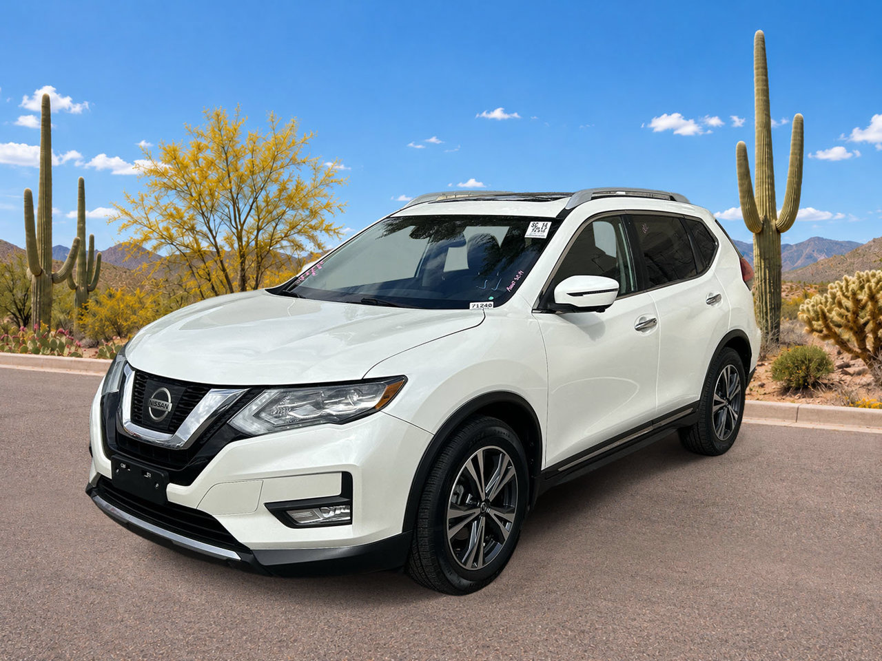 Used 2017 Nissan Rogue SL w/ SL Premium Package FWD image 2
