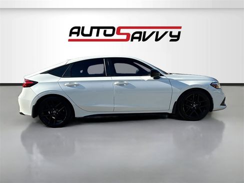 Used 2023 Honda Civic Sport image 8