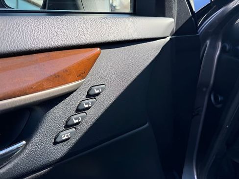 Used 2014 Lexus ES 350 w/ Premium Package image 14