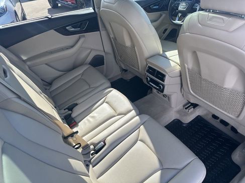 Used 2018 Audi Q7 3.0T Prestige AWD/4WD image 24