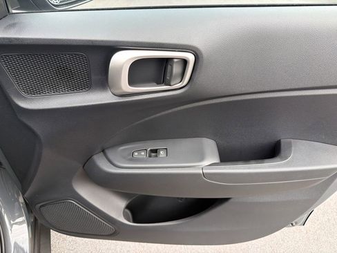 New 2026 Hyundai Venue SE FWD image 15