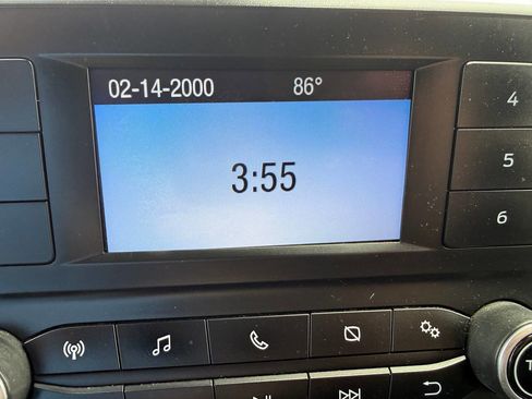Used 2020 Ford Transit 250 Medium Roof AWD image 32