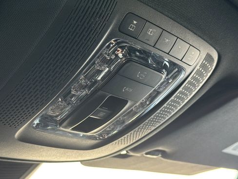 Used 2022 Mercedes-Benz GLE 350 4MATIC image 25