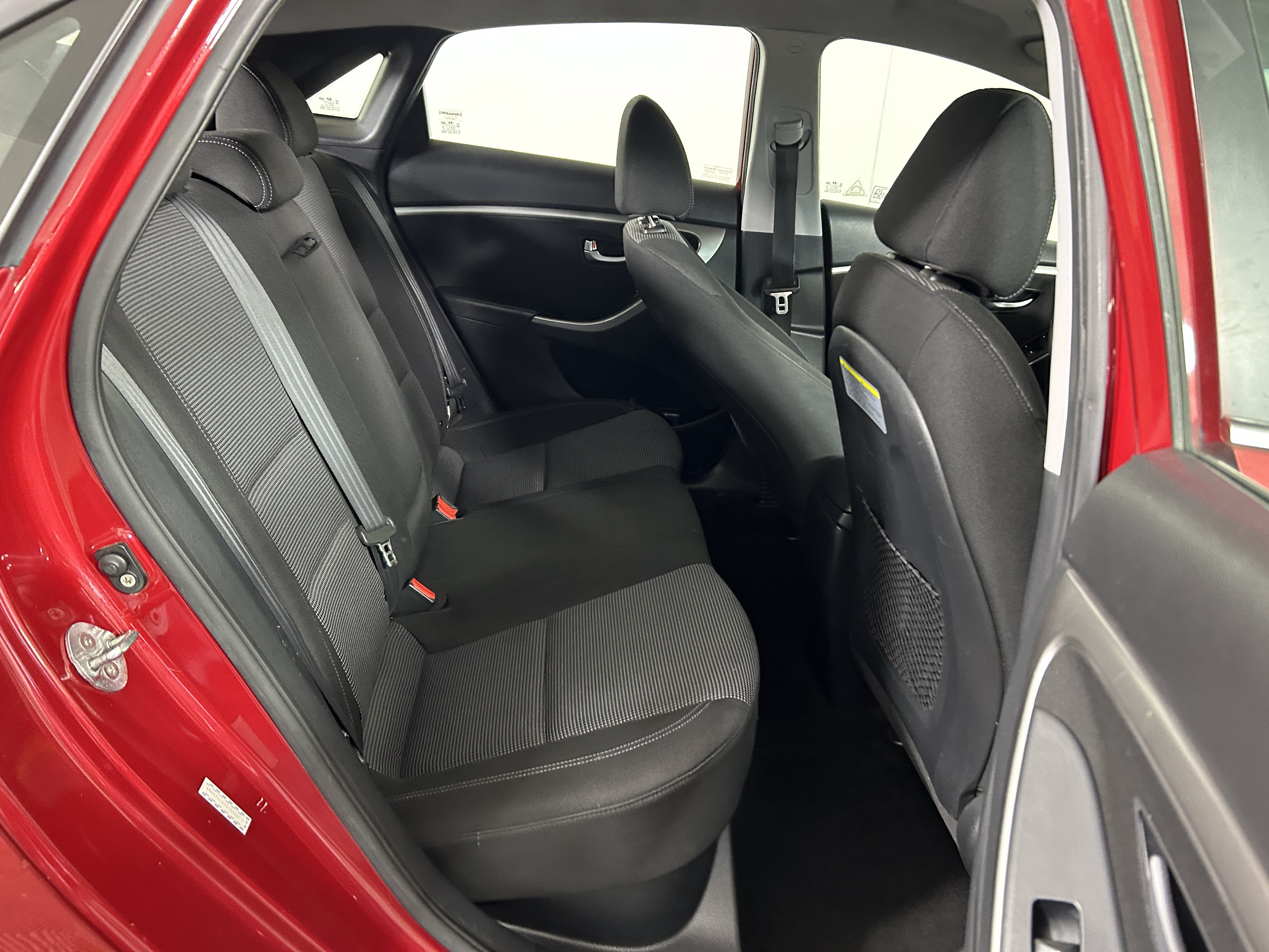 Used 2016 Hyundai Elantra GT FWD image 25