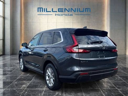 Used 2023 Honda CR-V EX-L image 3