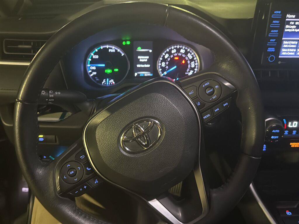 Used 2022 Toyota RAV4 SE AWD/4WD image 4