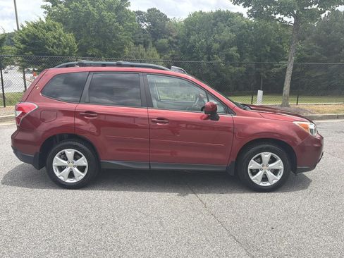 Used 2015 Subaru Forester 2.5i Premium AWD/4WD image 8