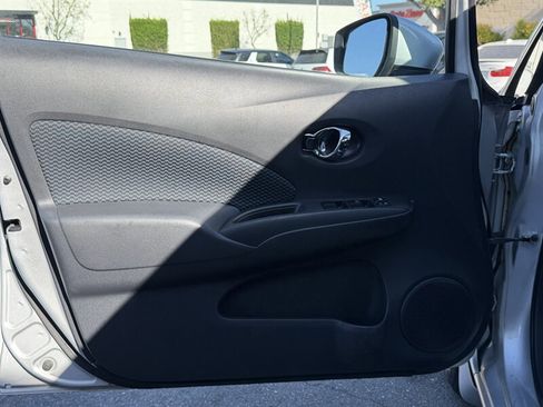 Used 2015 Nissan Versa Note SV FWD image 22