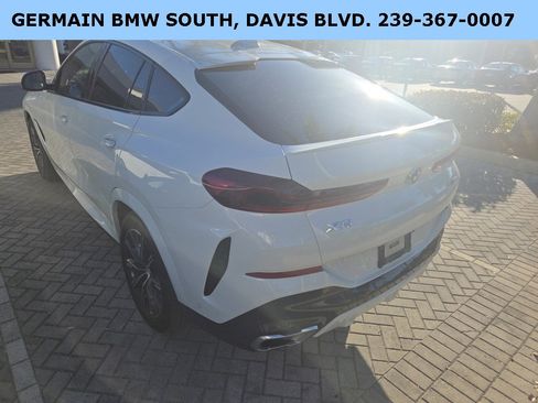Used 2021 BMW X6 xDrive40i w/ M Sport Package image 7