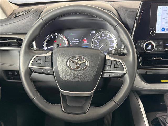 Used 2023 Toyota Highlander XLE FWD image 25