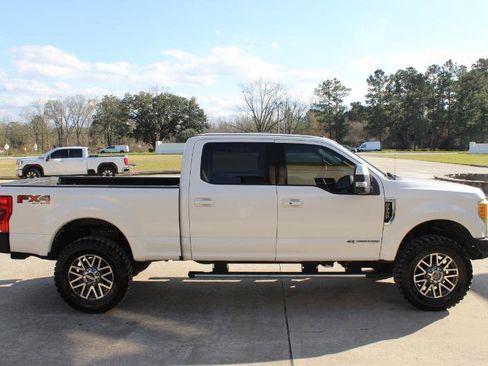 Used 2017 Ford F250 Lariat w/ Lariat Ultimate Package image 18