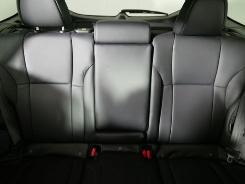 Used 2025 Subaru Outback Limited AWD/4WD image 13