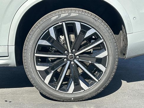 New 2026 Volvo XC90 B6 Ultra image 24