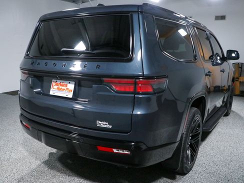 Used 2023 Jeep Wagoneer Series II w/ Convenience Group I AWD/4WD image 7