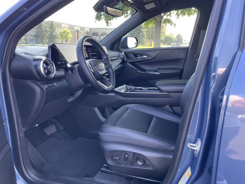 Used 2025 Chevrolet Equinox LT w/ Convenience Package II AWD/4WD image 8