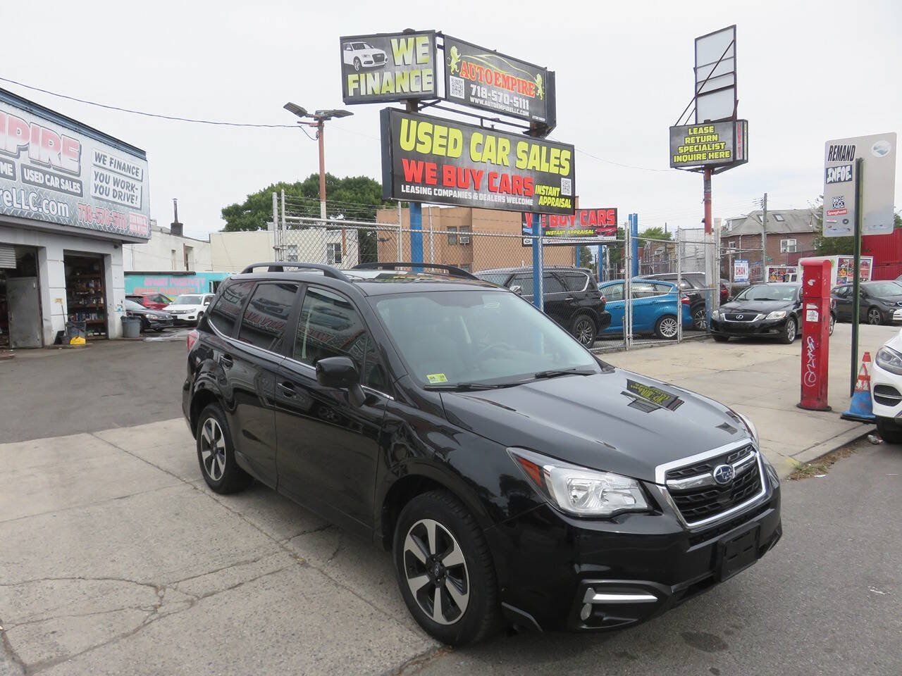 Used 2017 Subaru Forester 2.5i Limited AWD/4WD image 3