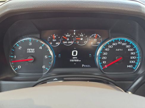 Used 2017 Chevrolet Suburban Premier AWD/4WD image 22