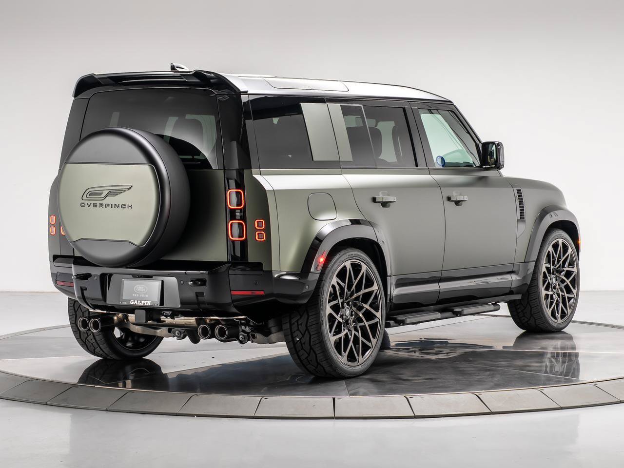 Used 2026 Land Rover Defender 110 X-Dynamic SE AWD/4WD image 5
