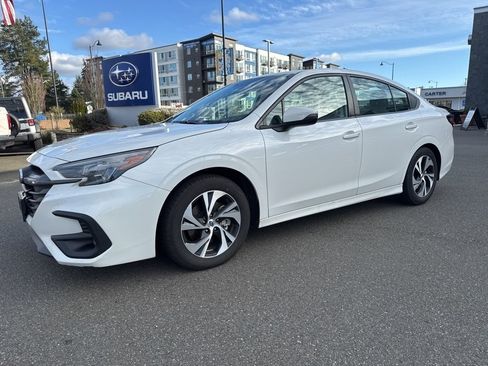 Used 2023 Subaru Legacy Premium image 3
