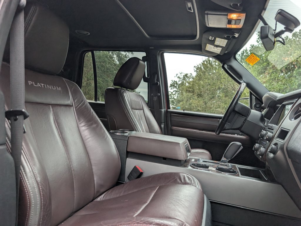 Used 2016 Ford Expedition Platinum RWD image 15