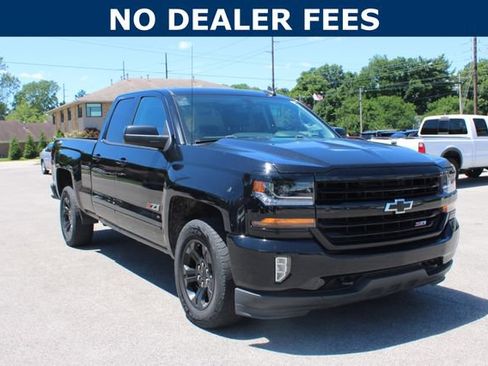 Used 2016 Chevrolet Silverado 1500 LT w/ Midnight Edition AWD/4WD image 2
