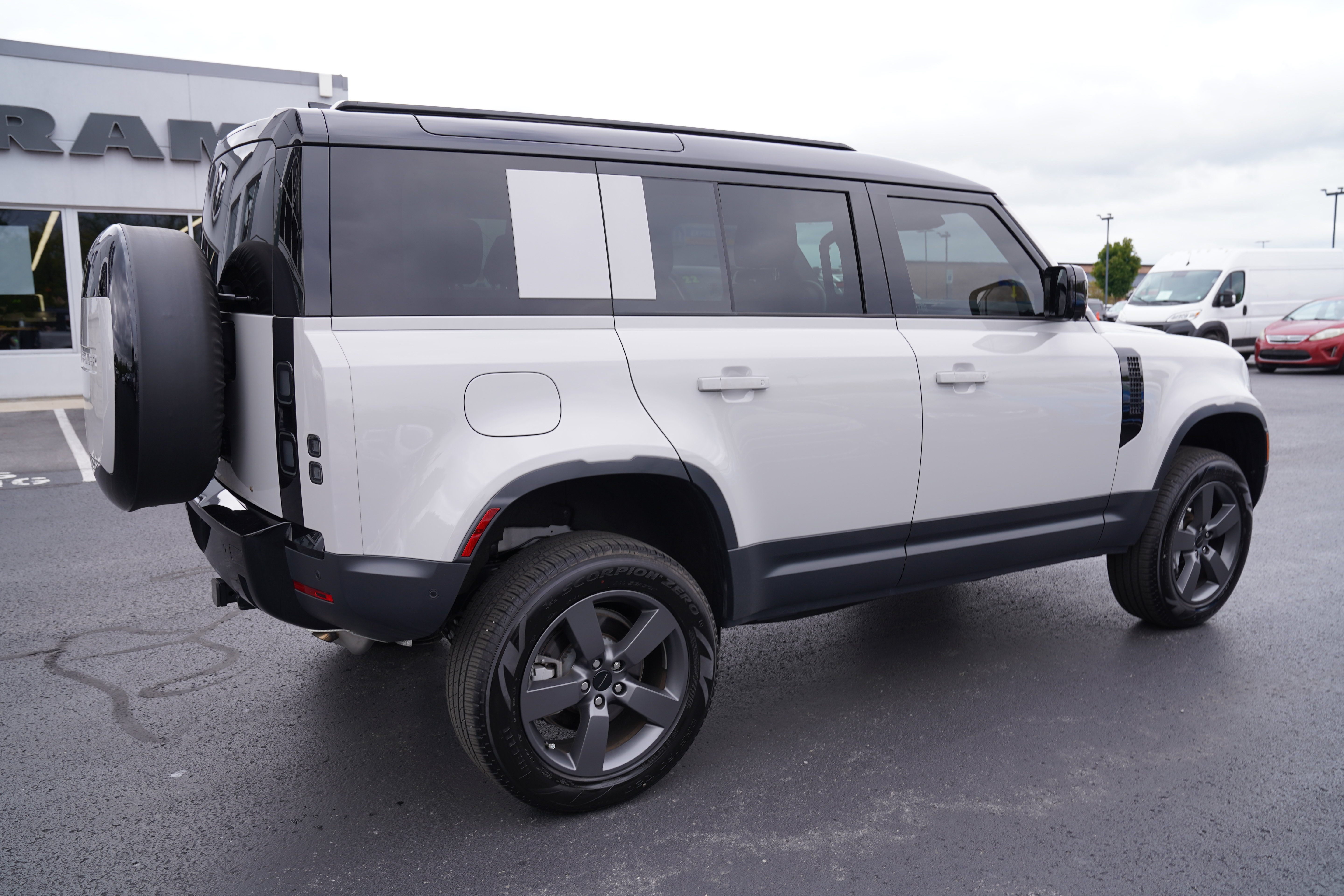 Used 2026 Land Rover Defender 110 S AWD/4WD image 3