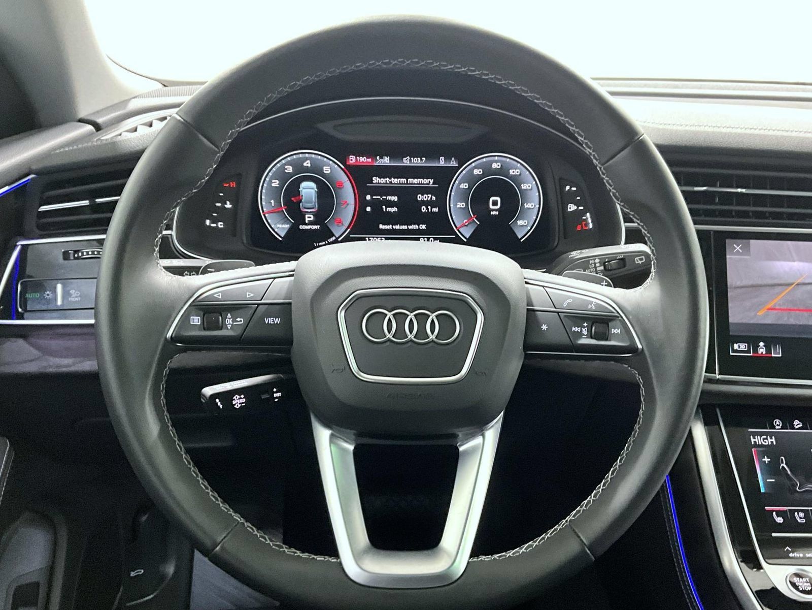 Used 2023 Audi Q8 Prestige AWD/4WD image 12