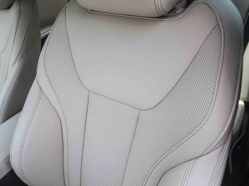 New 2026 BMW 330i Sedan w/ Premium Package image 21