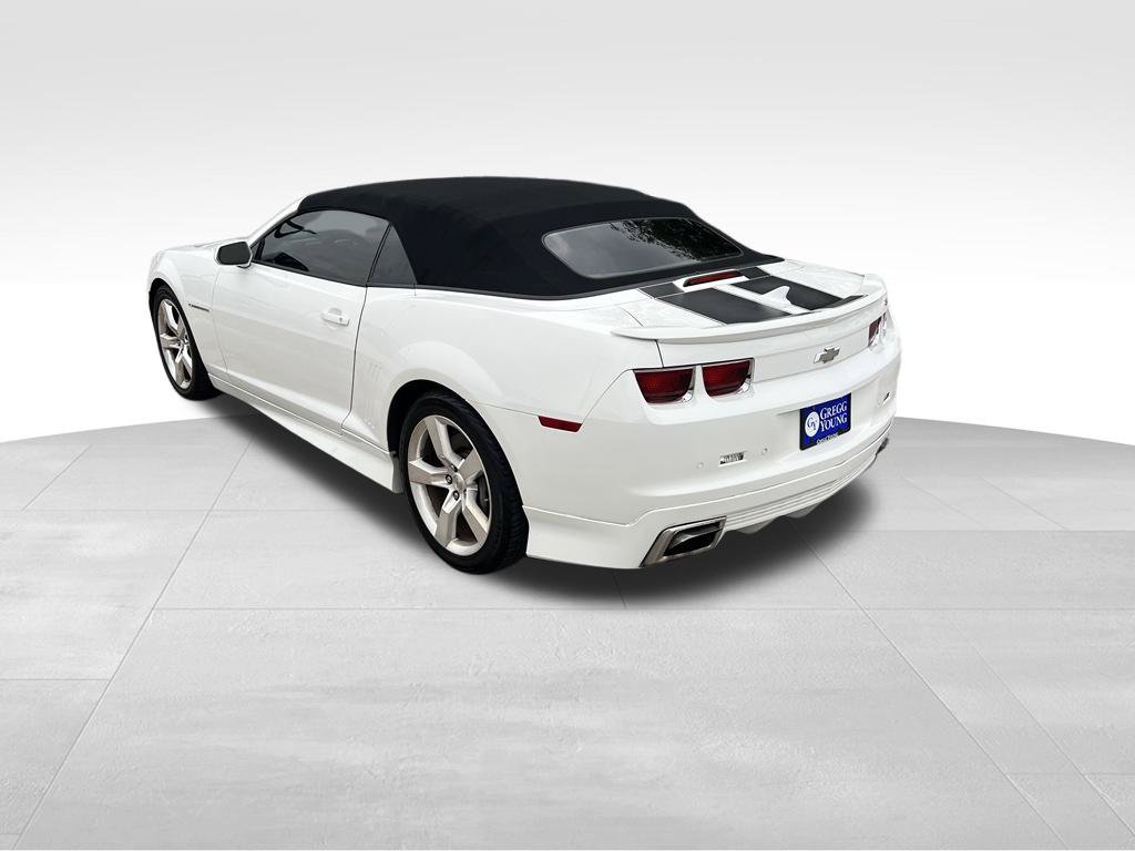Used 2011 Chevrolet Camaro SS RWD image 3