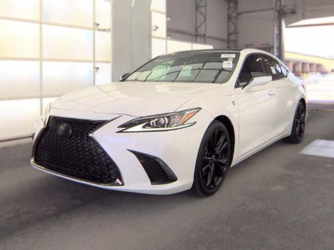 Used 2022 Lexus ES 350 F Sport FWD image 2