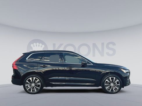 Certified 2022 Volvo XC60 B5 Momentum image 8