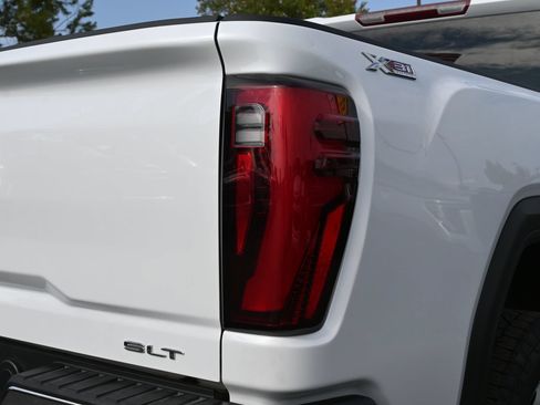 Used 2026 GMC Sierra 2500 SLT AWD/4WD image 21
