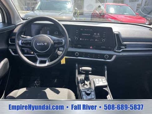 Used 2024 Kia Sportage LX FWD image 13