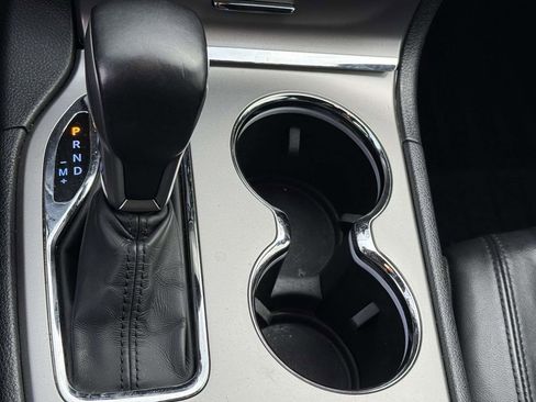 Used 2019 Jeep Grand Cherokee Limited image 21