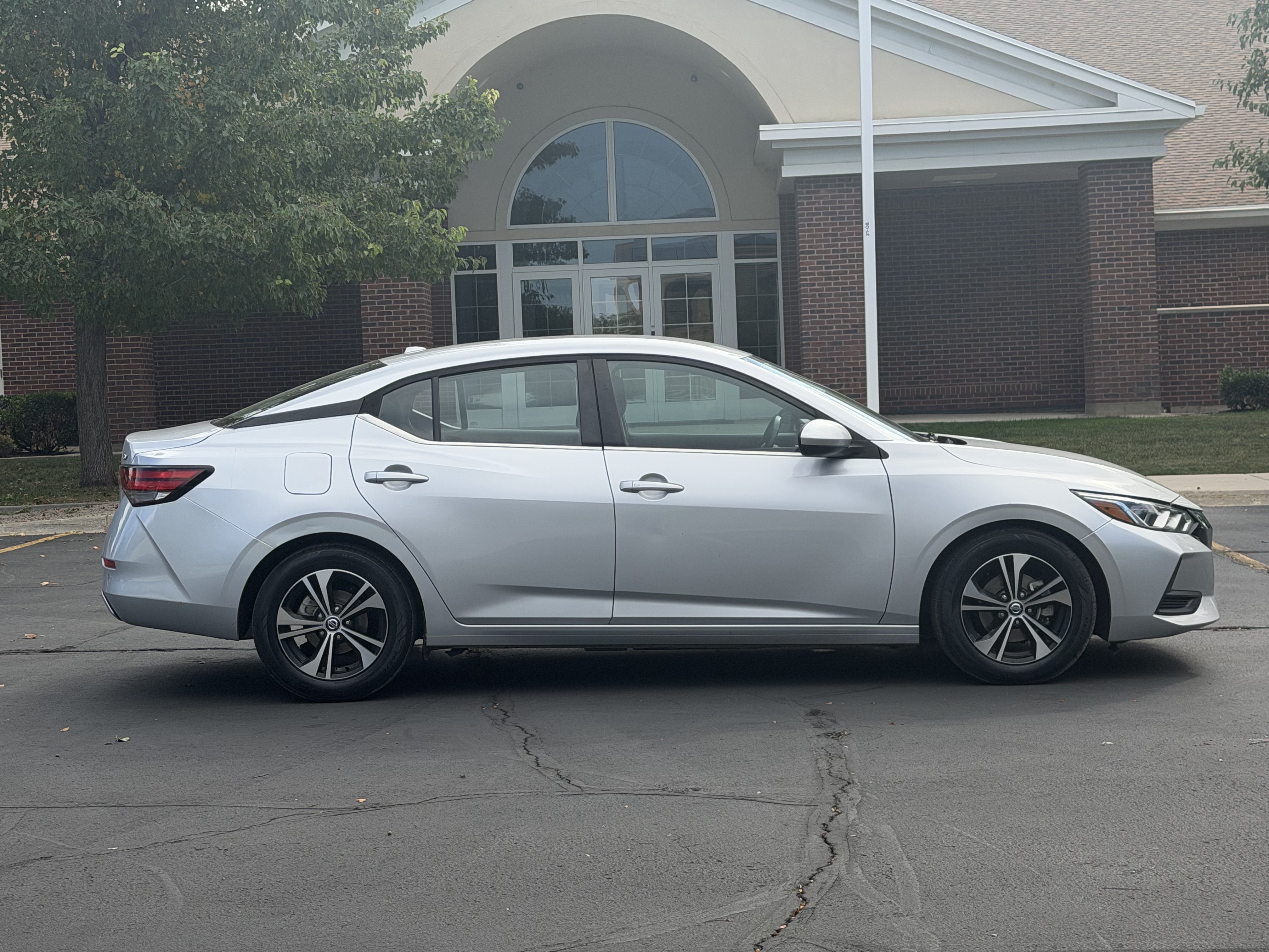 Used 2021 Nissan Sentra SV FWD image 7