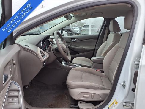 Used 2016 Chevrolet Cruze LT w/ Convenience Package image 18
