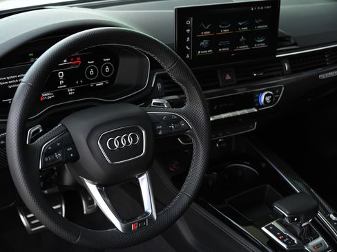 Used 2023 Audi RS 5 w/ Dynamic Package image 15
