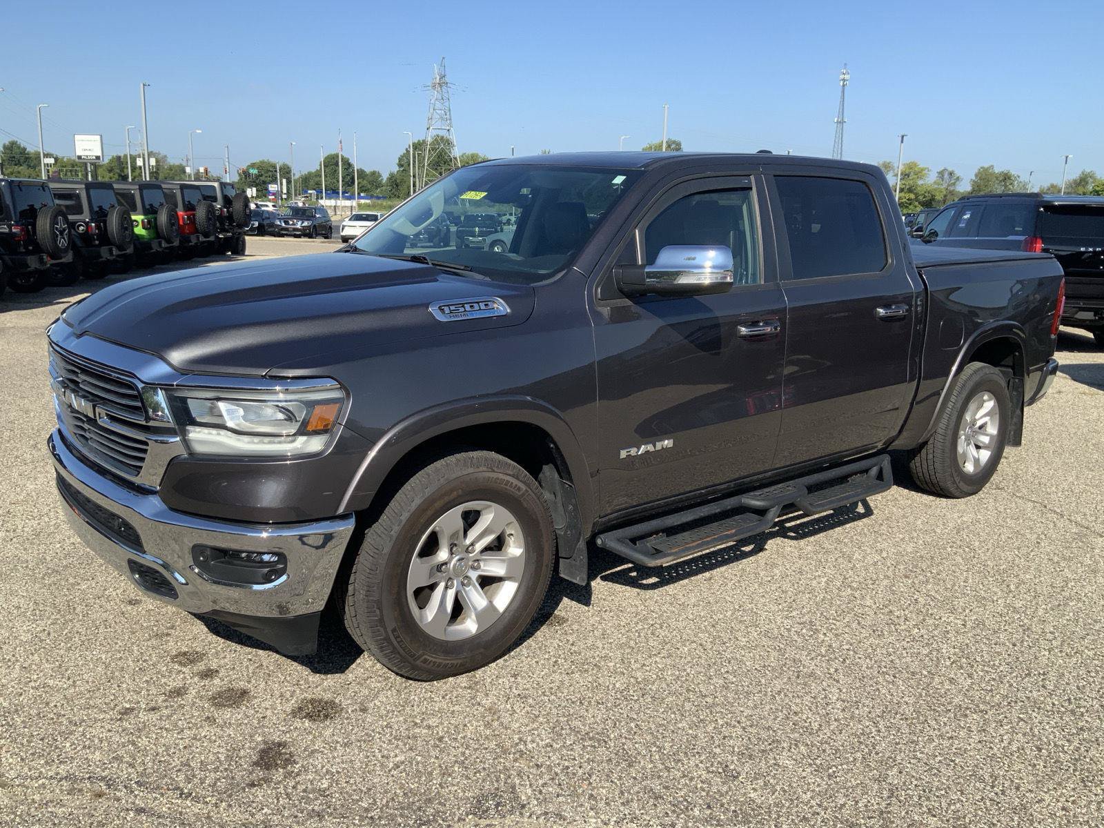 Used 2022 RAM 1500 Laramie AWD/4WD image 4