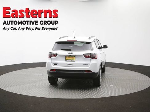 Used 2022 Jeep Compass Latitude w/ Convenience Group AWD/4WD image 38