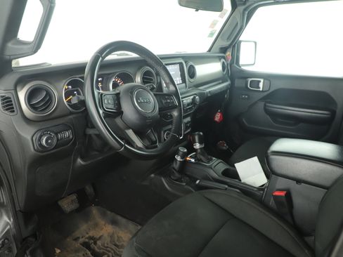 Used 2018 Jeep Wrangler Unlimited Sport S image 8