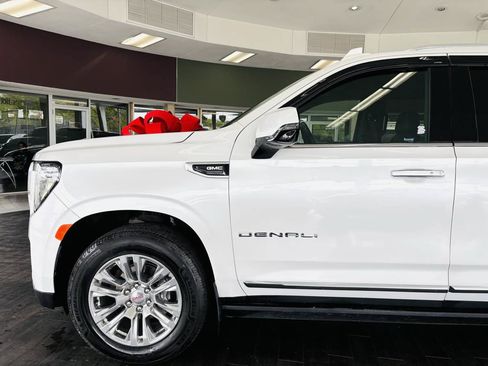 Used 2022 GMC Yukon Denali AWD/4WD image 17