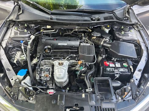 Used 2017 Honda Accord LX image 23