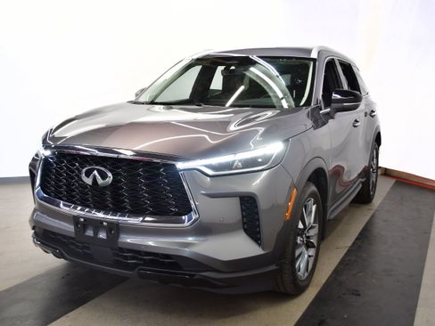 Used 2023 INFINITI QX60 Luxe w/ Performance Audio Package image 4