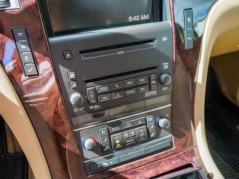 Used 2009 Cadillac Escalade AWD image 40