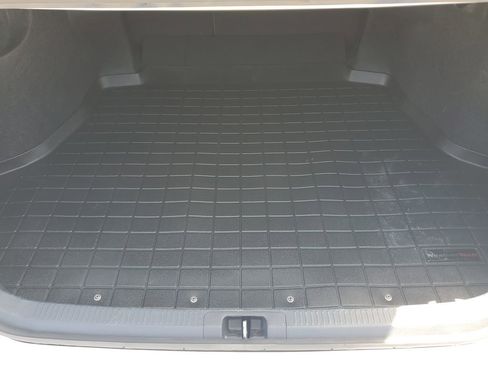 Used 2024 Toyota Camry SE w/ Convenience Package image 9